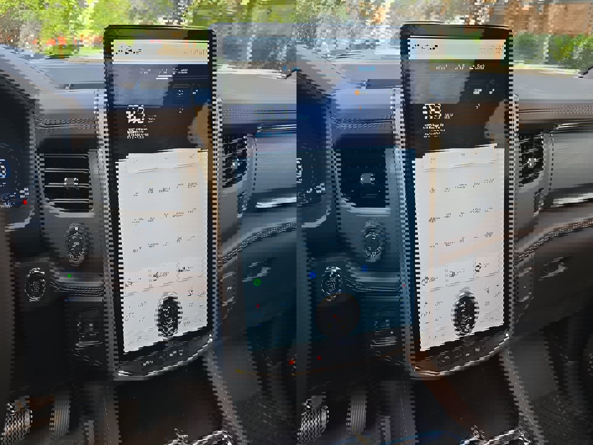 Used 2024 Ford Expedition Max King Ranch image 16