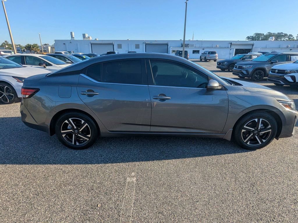 Used 2024 Nissan Sentra SV FWD image 3