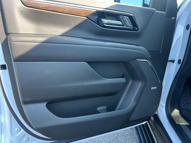 New 2026 Chevrolet Tahoe High Country AWD/4WD image 11