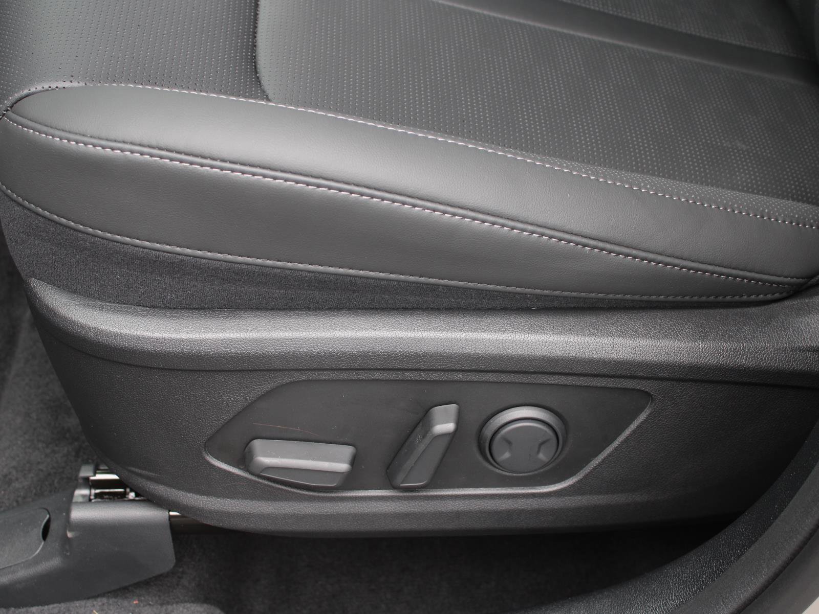 New 2026 Kia Sorento SX image 18