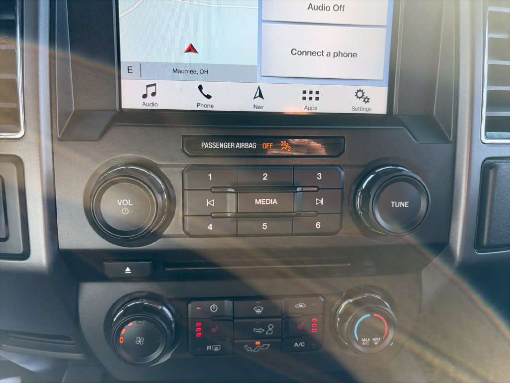 Used 2018 Ford F150 XLT w/ Equipment Group 302A Luxury AWD/4WD image 25