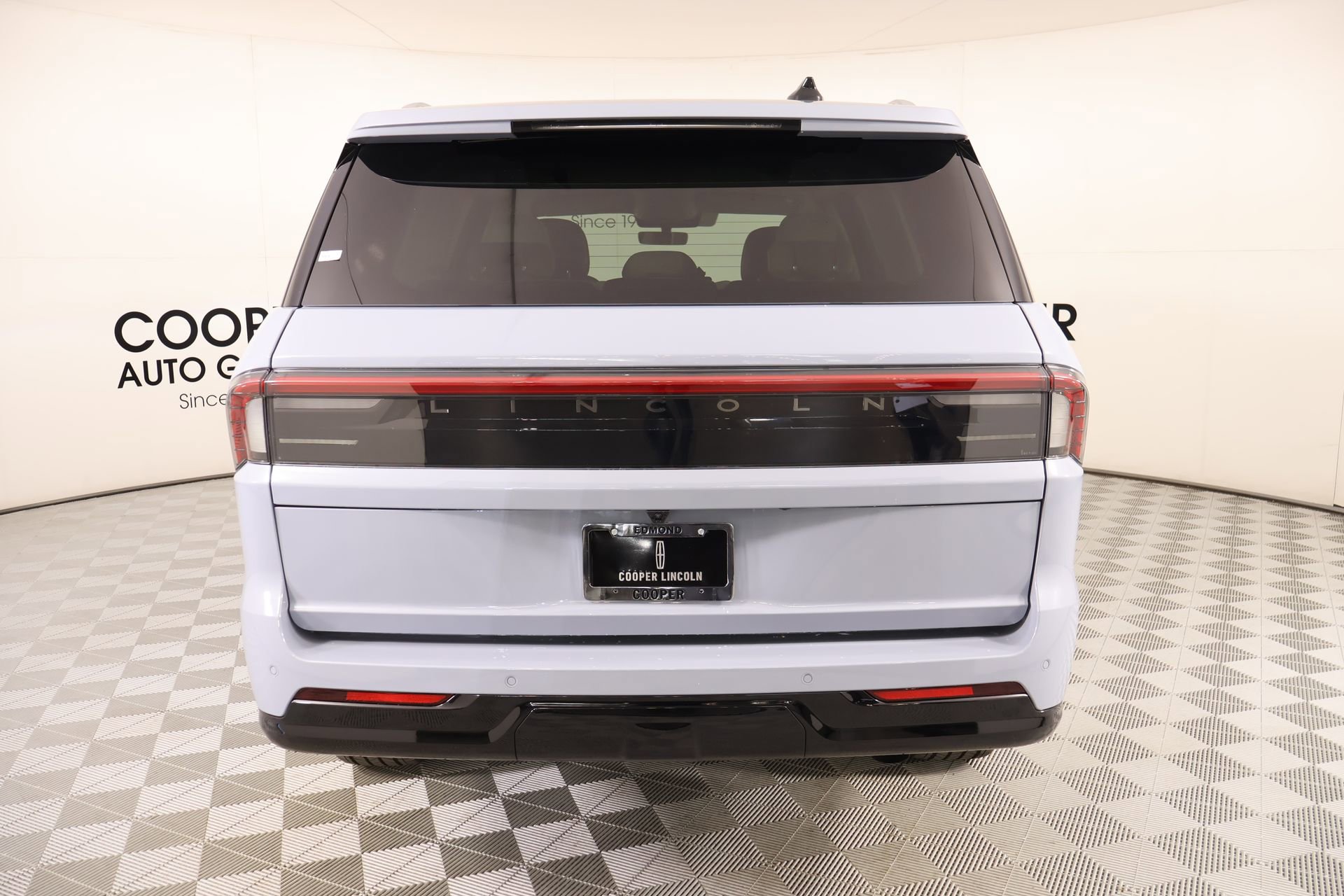 New 2026 Lincoln Navigator Premiere AWD/4WD image 22
