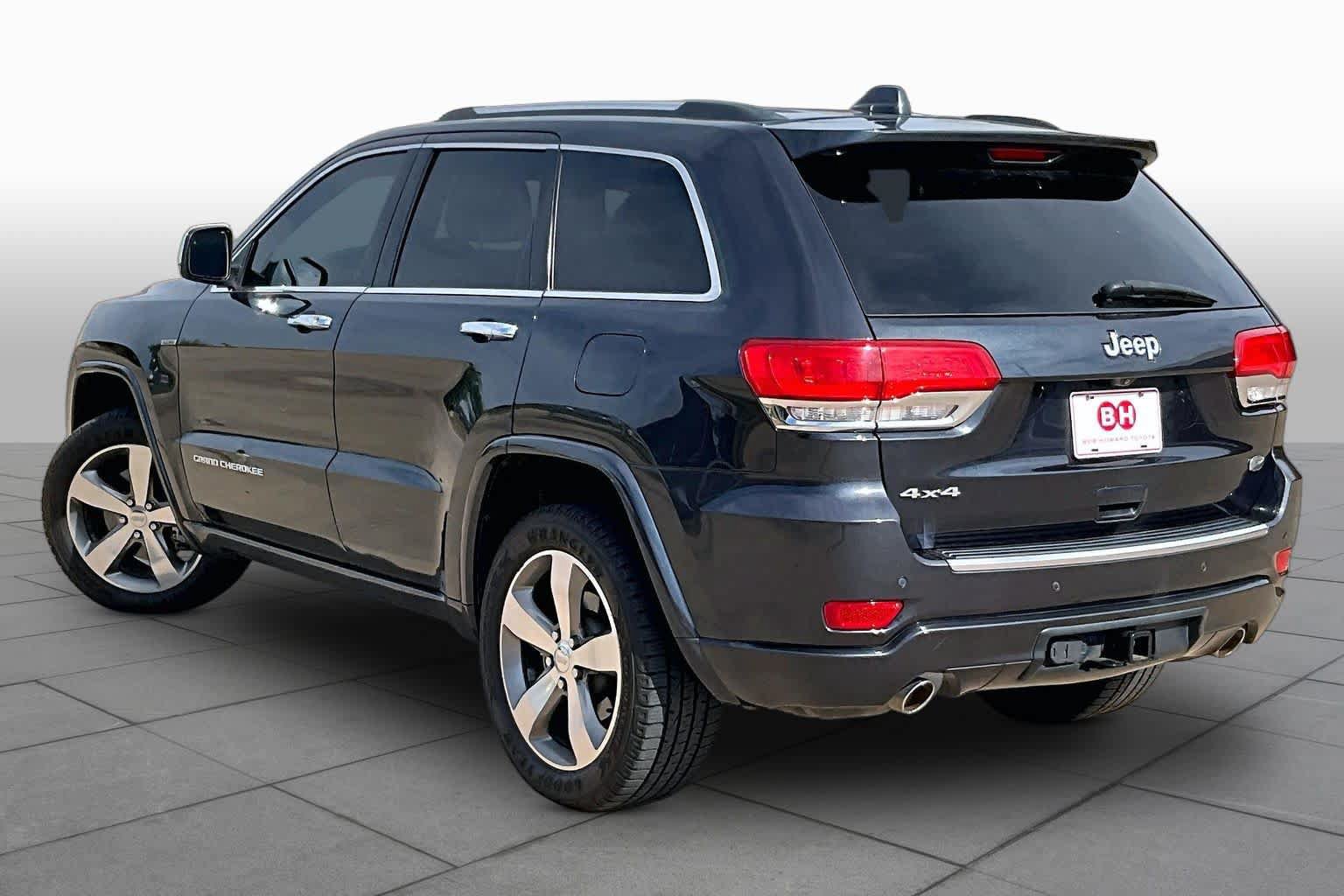 Used 2014 Jeep Grand Cherokee Overland w/ Advanced Technology Group AWD/4WD image 12