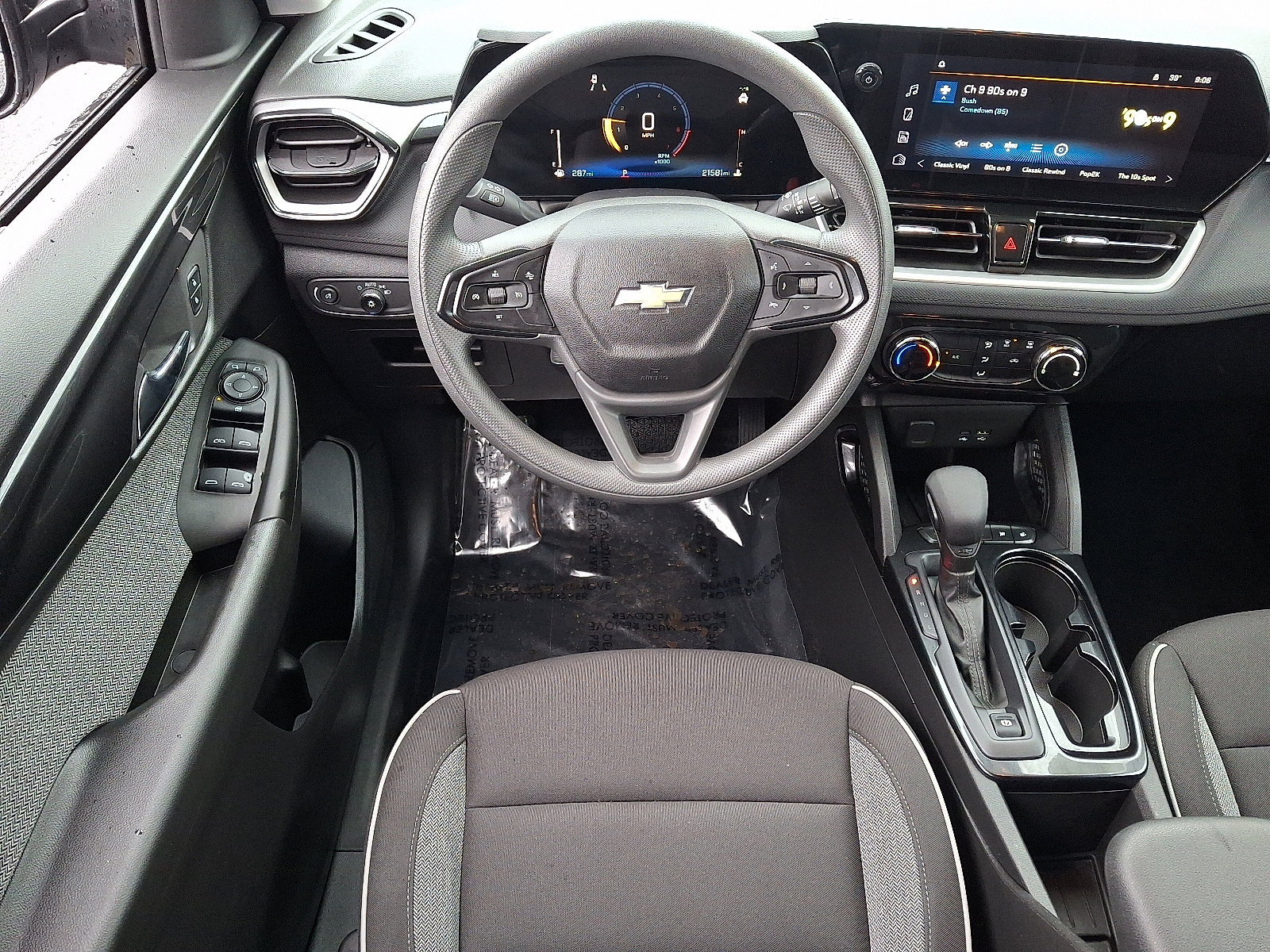 Used 2025 Chevrolet TrailBlazer LT image 12