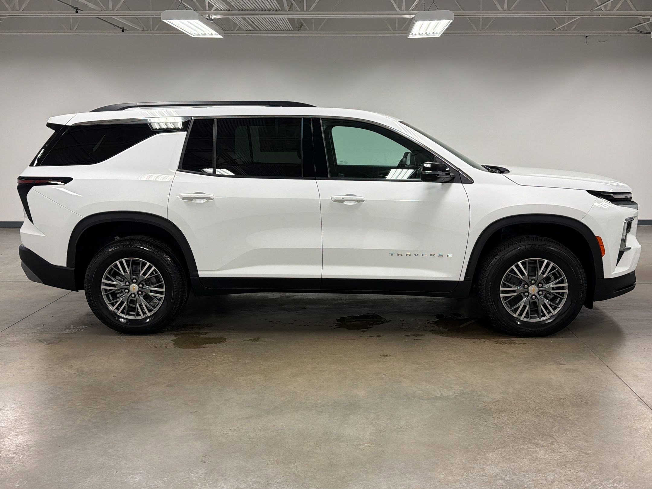 New 2026 Chevrolet Traverse LT image 6