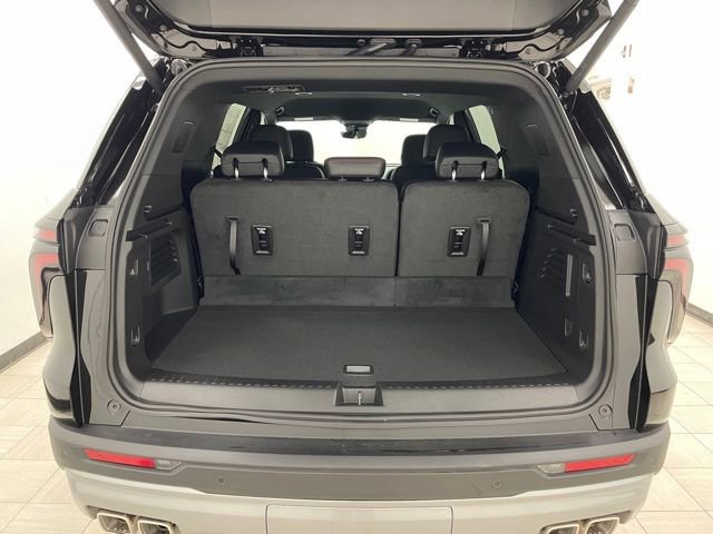 New 2026 Chevrolet Traverse Z71 w/ Driver Confidence Package image 12