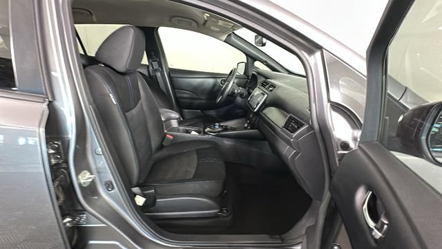 Used 2022 Nissan Leaf SV w/ SV Technology Package FWD image 30