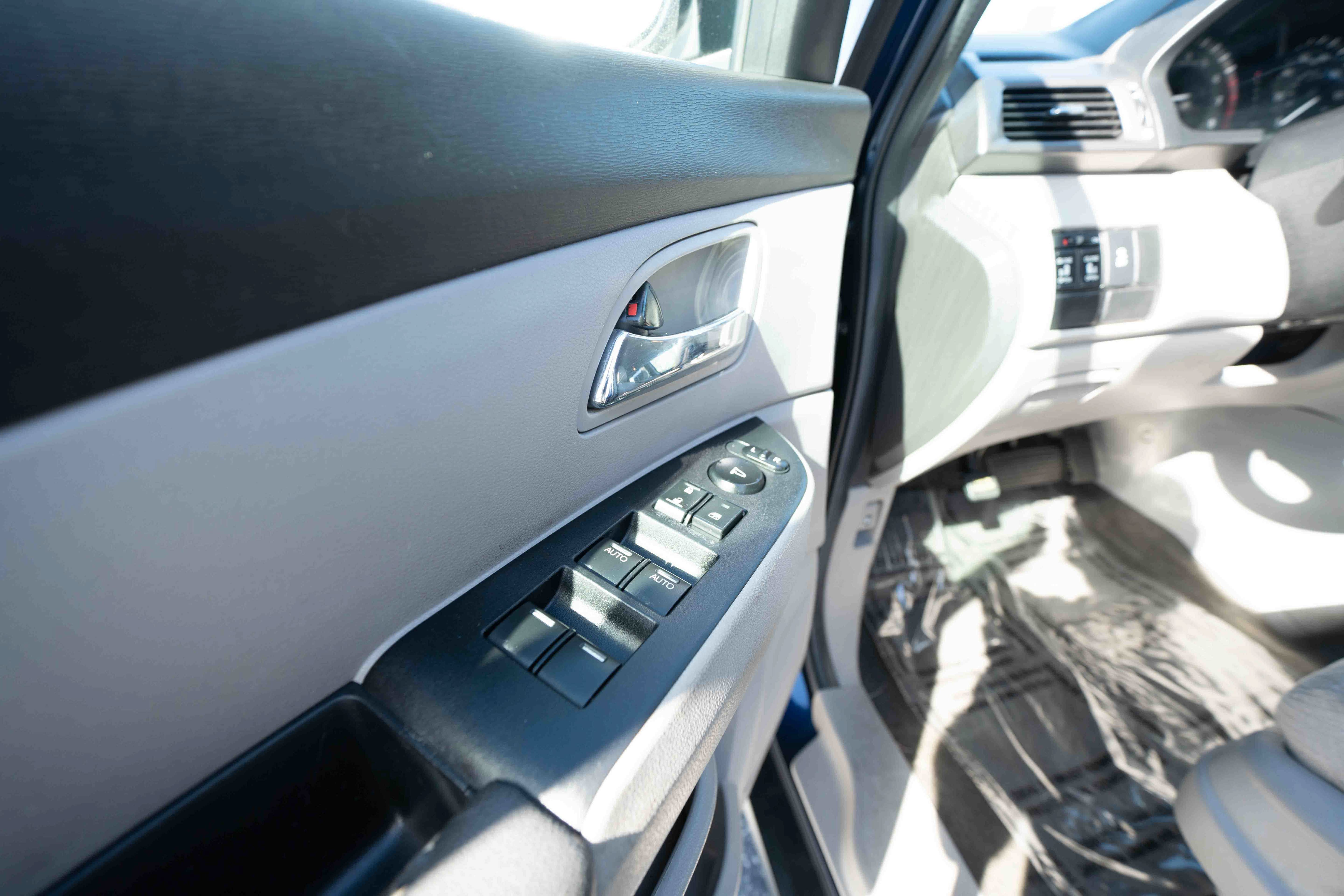 Used 2014 Honda Odyssey EX image 7