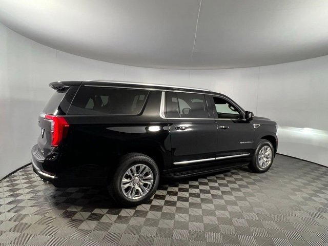 Used 2025 GMC Yukon XL Denali image 9