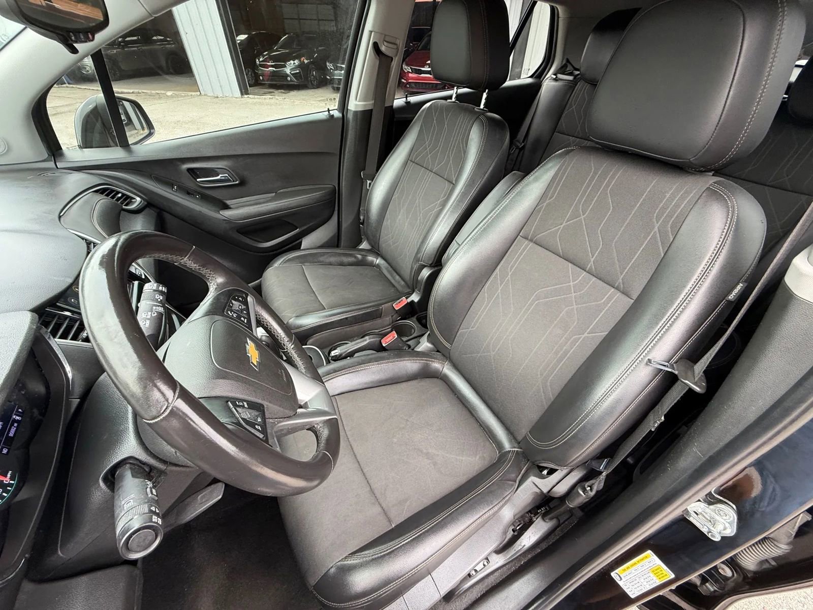 Used 2019 Chevrolet Trax LT w/ LT Convenience Package image 26