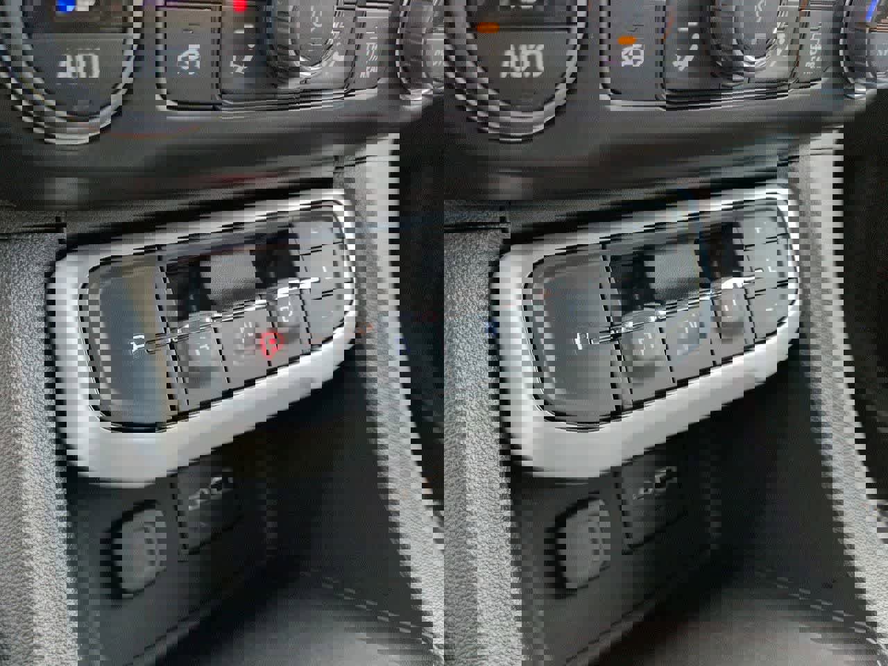 Used 2022 GMC Acadia SLE w/ Driver Convenience Package image 30