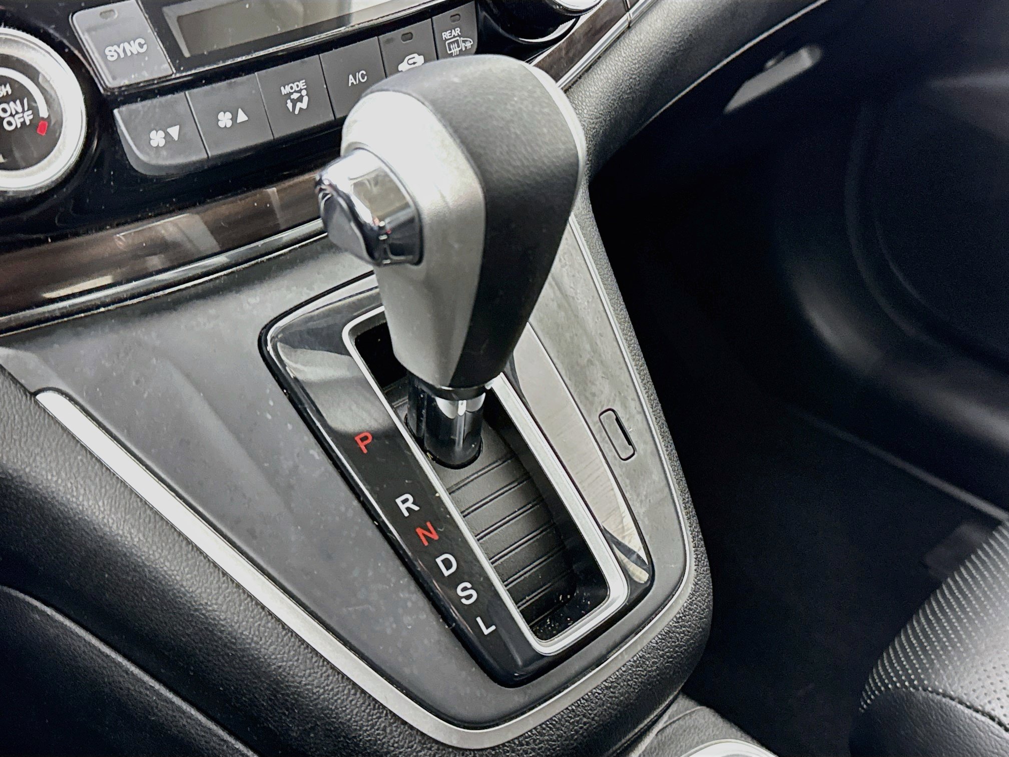 Used 2015 Honda CR-V EX-L image 16