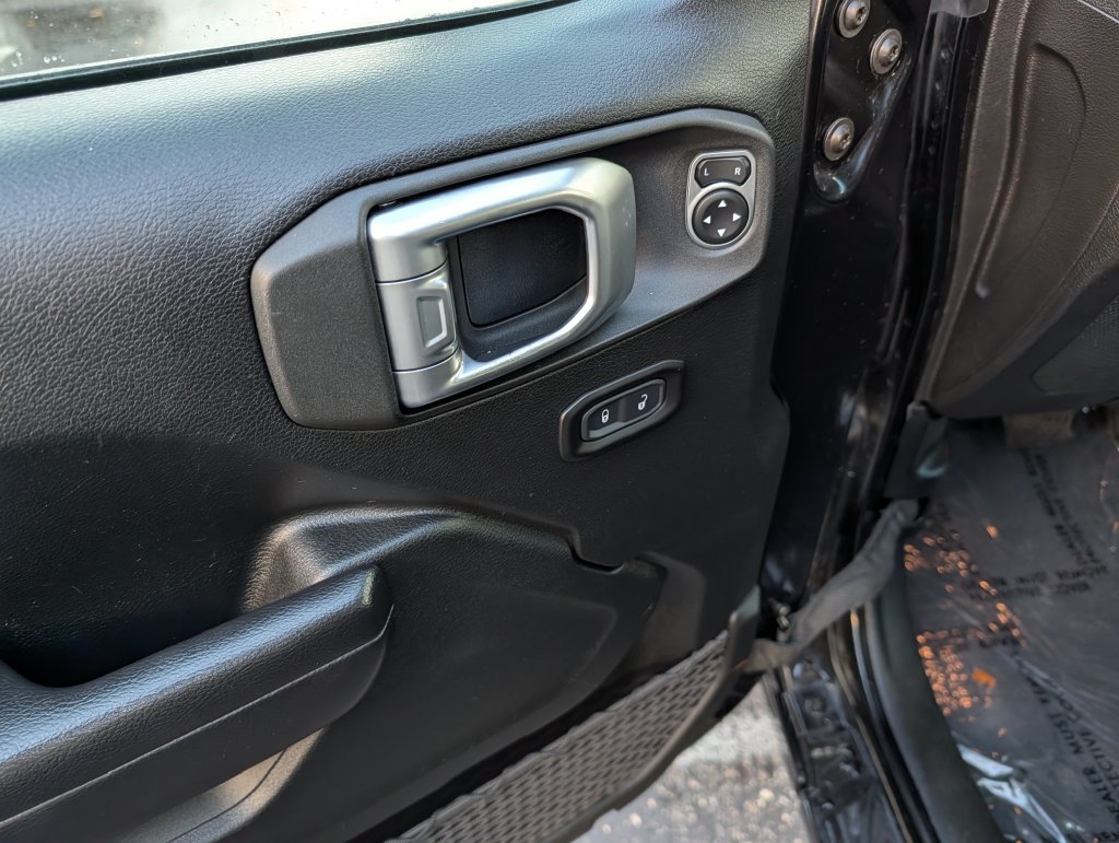 Used 2020 Jeep Wrangler Unlimited Sport AWD/4WD image 16