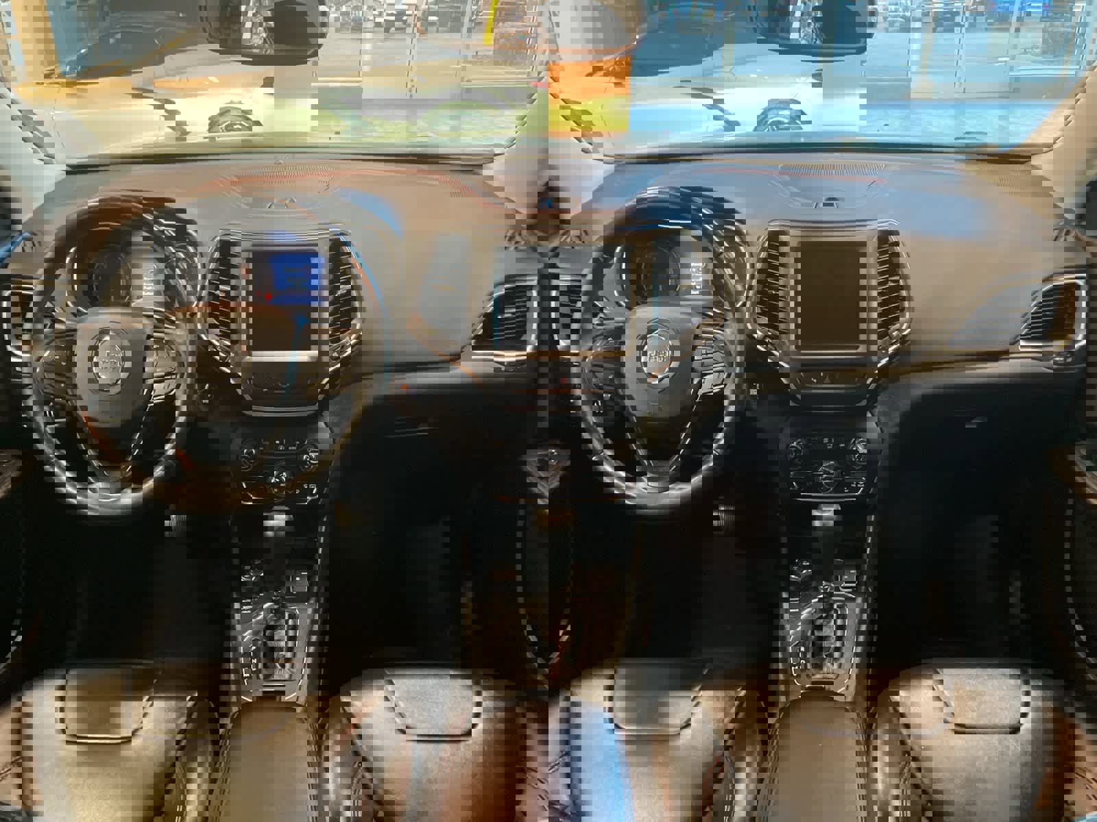 Used 2019 Jeep Cherokee Trailhawk w/ Cold Weather Group image 22