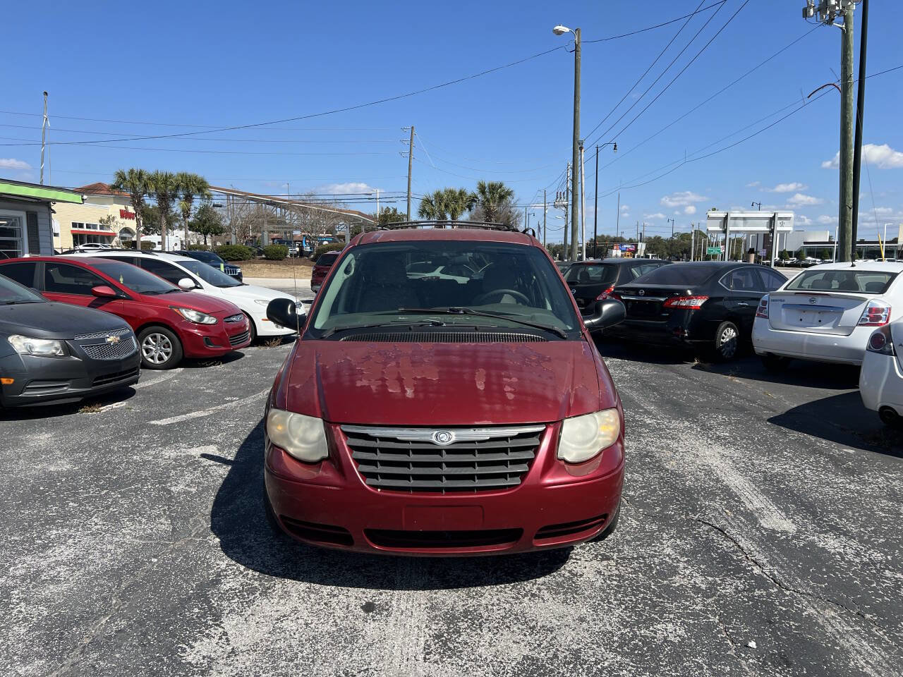 Used 2006 Chrysler Town & Country Touring image 1