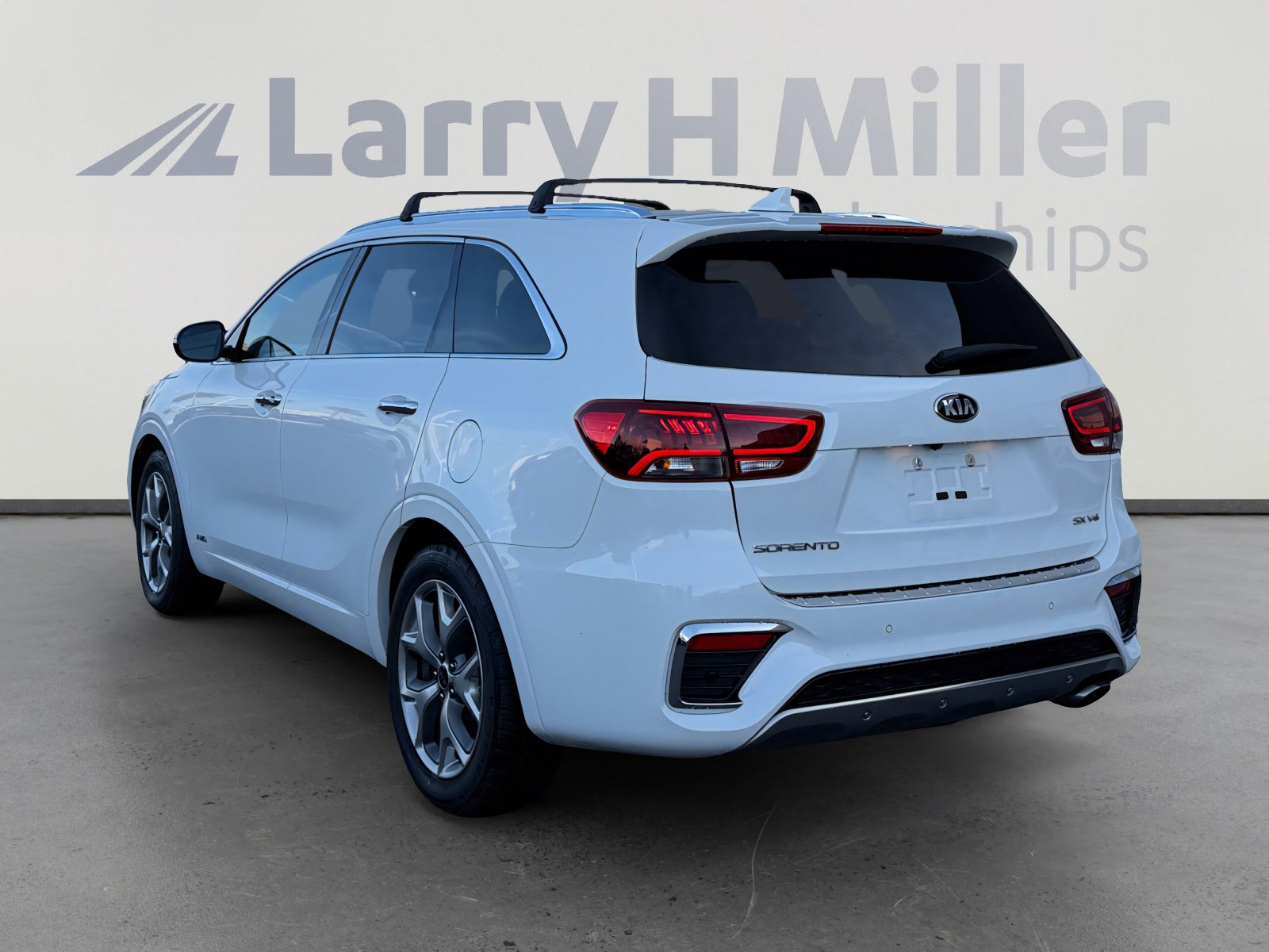 Used 2019 Kia Sorento SX image 3
