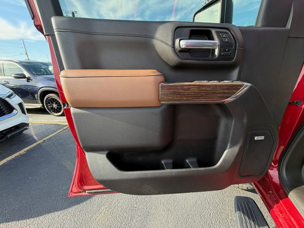 Used 2021 Chevrolet Silverado 2500 High Country w/ Technology Package AWD/4WD image 9