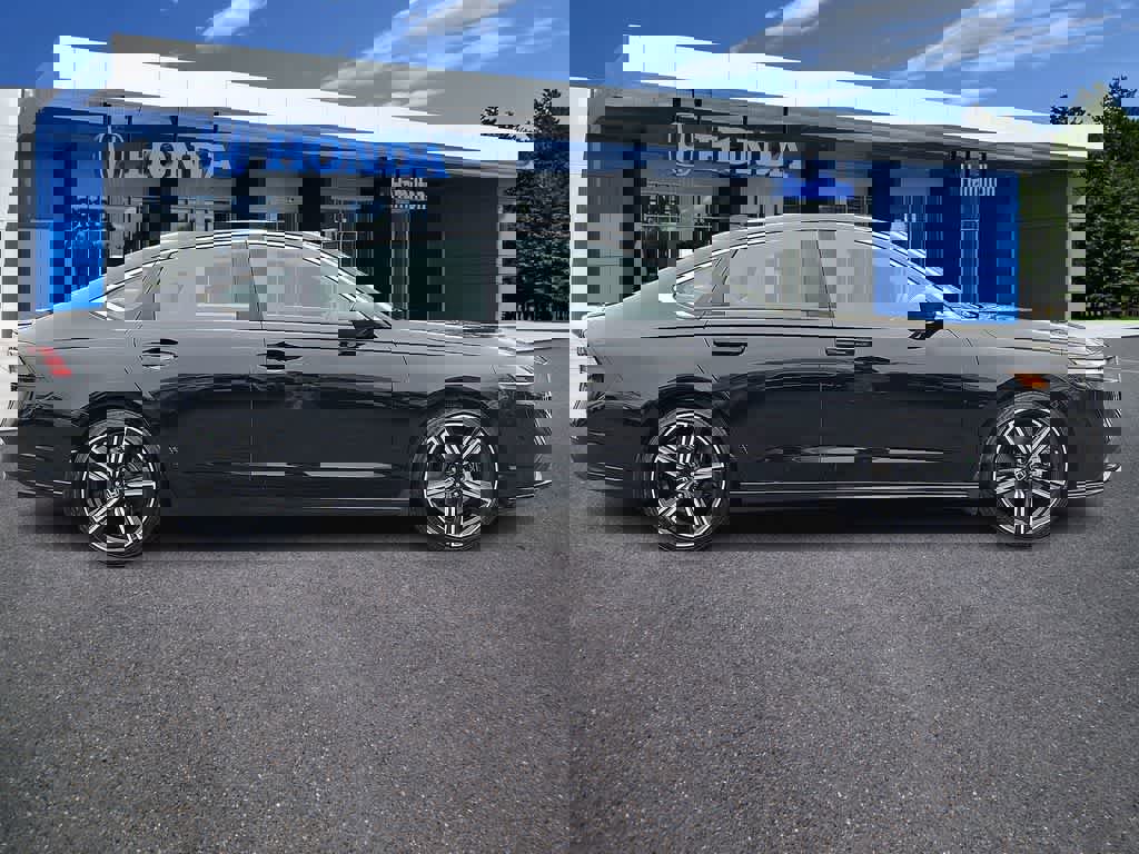 Certified 2023 Honda Accord Sport image 25