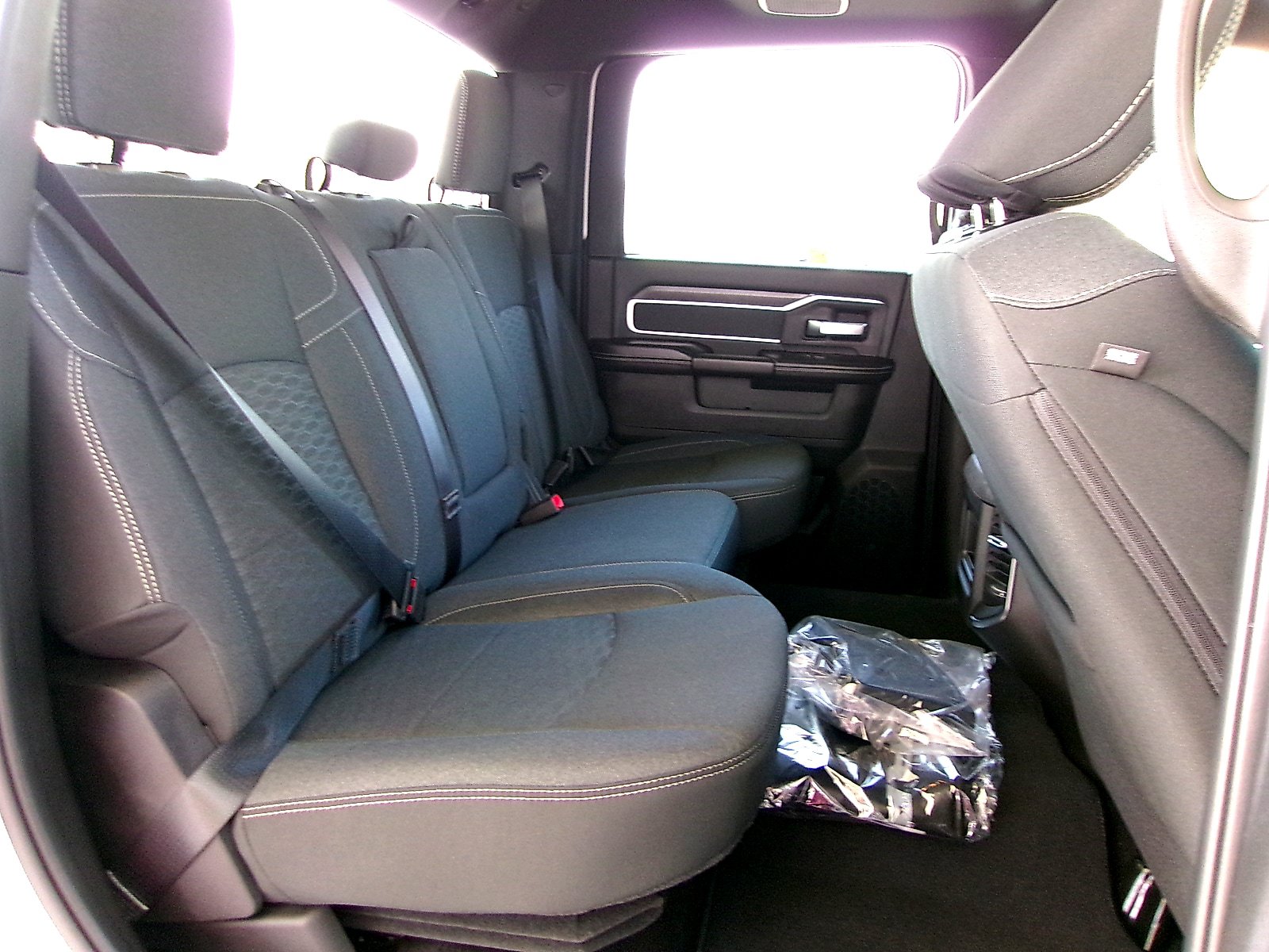 New 2026 RAM 2500 Big Horn AWD/4WD image 15