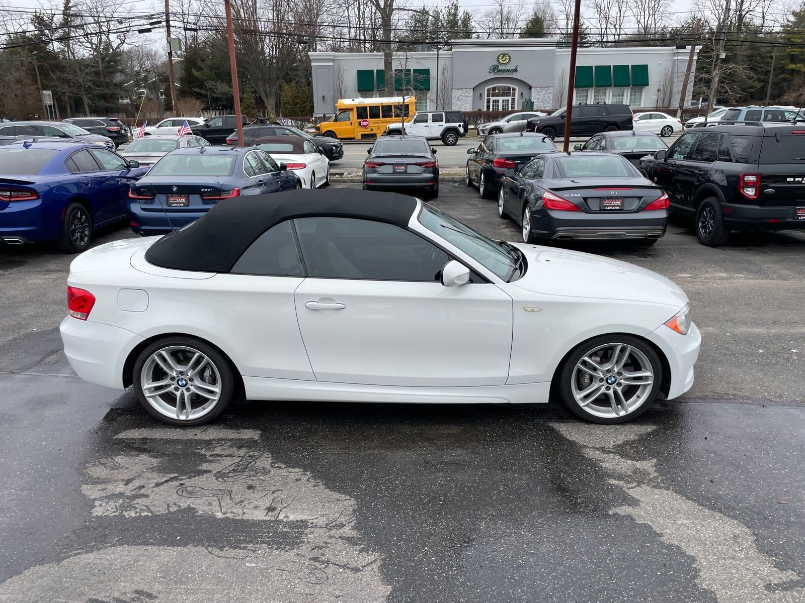 Used 2013 BMW 135i Convertible image 31