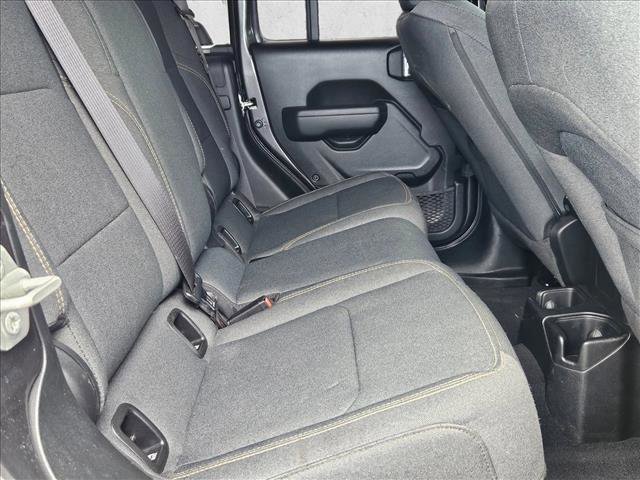 Used 2024 Jeep Gladiator Sport image 19