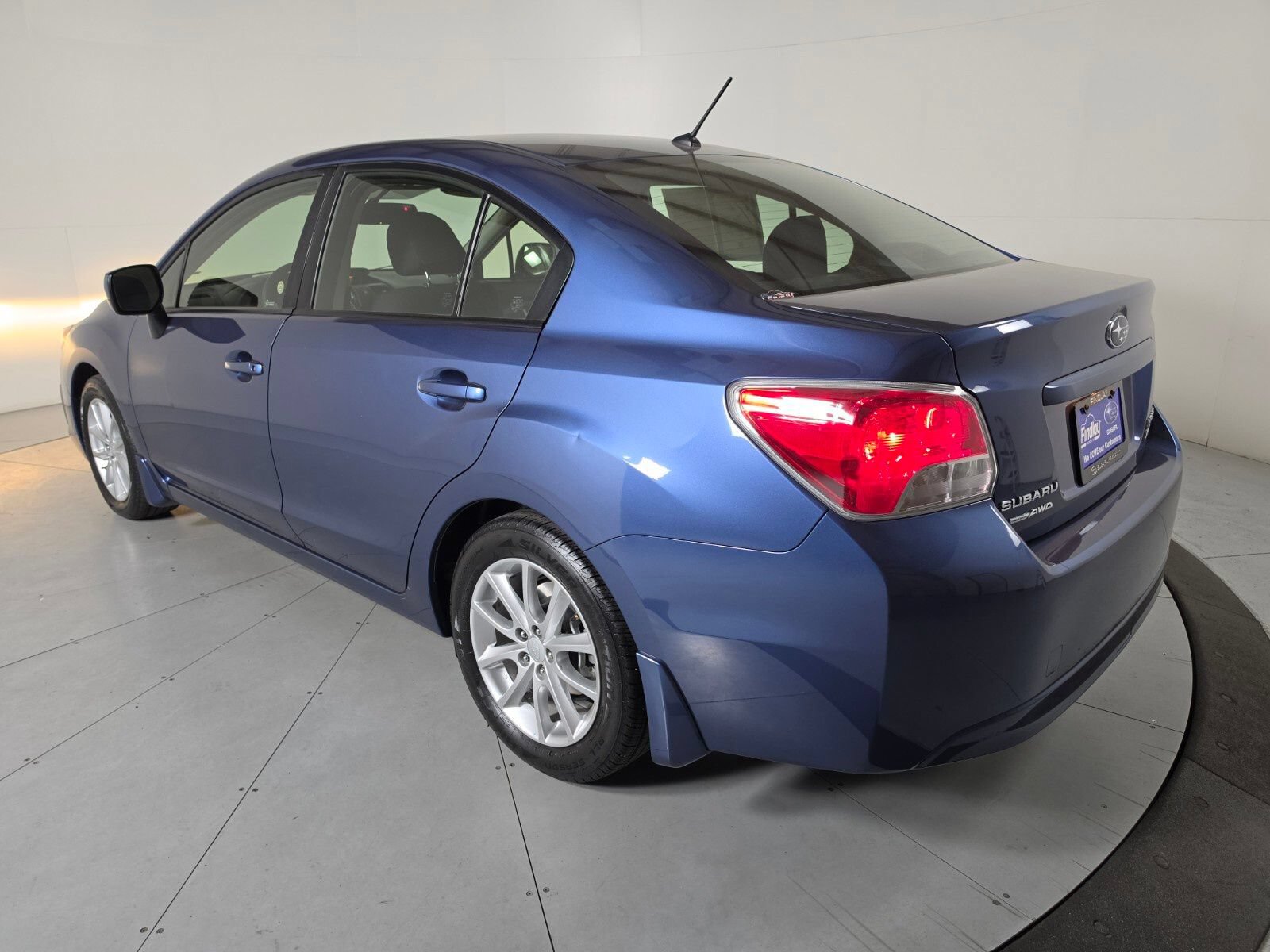 Used 2013 Subaru Impreza 2.0i Premium w/ All-Weather Pkg AWD/4WD image 3