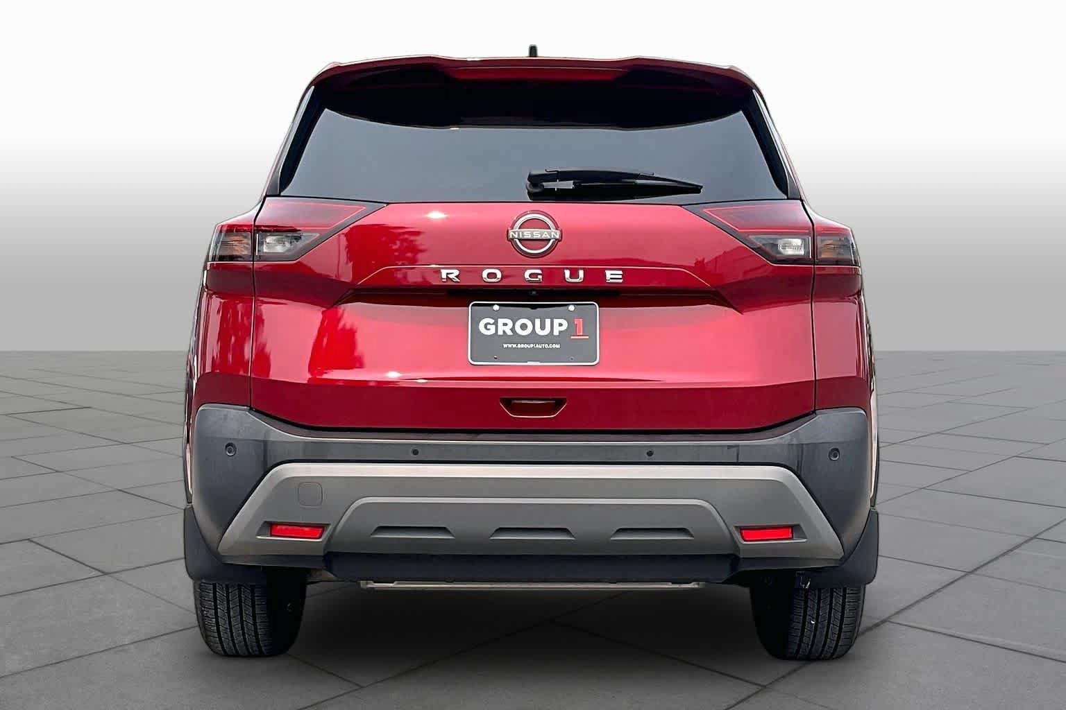Used 2023 Nissan Rogue S FWD image 4