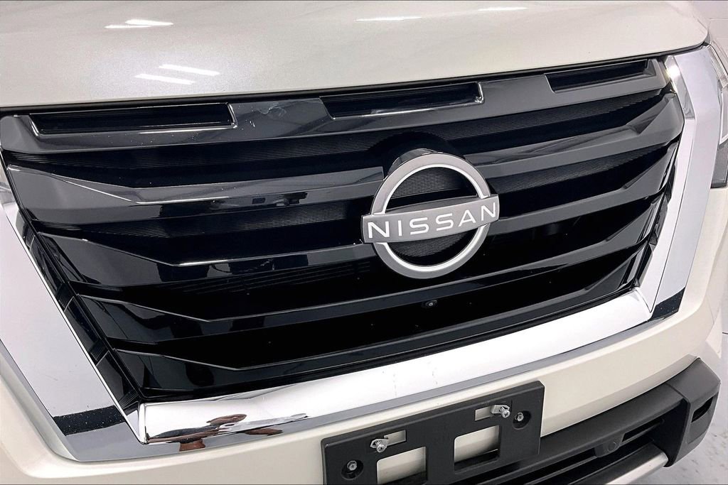 Used 2023 Nissan Pathfinder SL AWD/4WD image 37