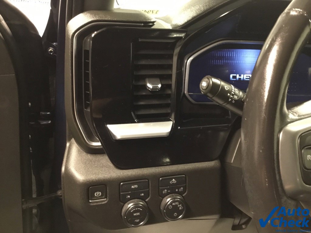 Used 2022 Chevrolet Silverado 1500 LT AWD/4WD image 37