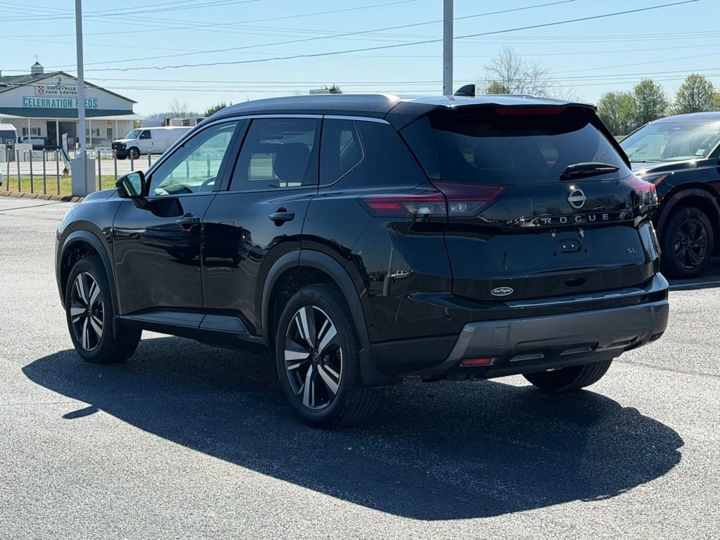 Used 2024 Nissan Rogue SL w/ SL Premium Package image 7