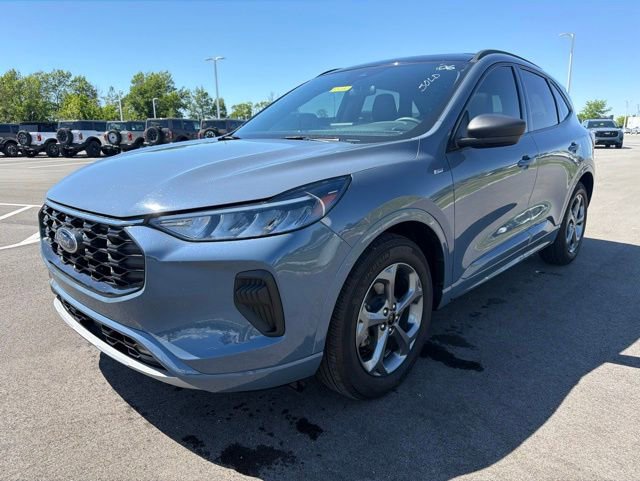 Certified 2024 Ford Escape ST-Line w/ Tech Pack #1 FWD image 2