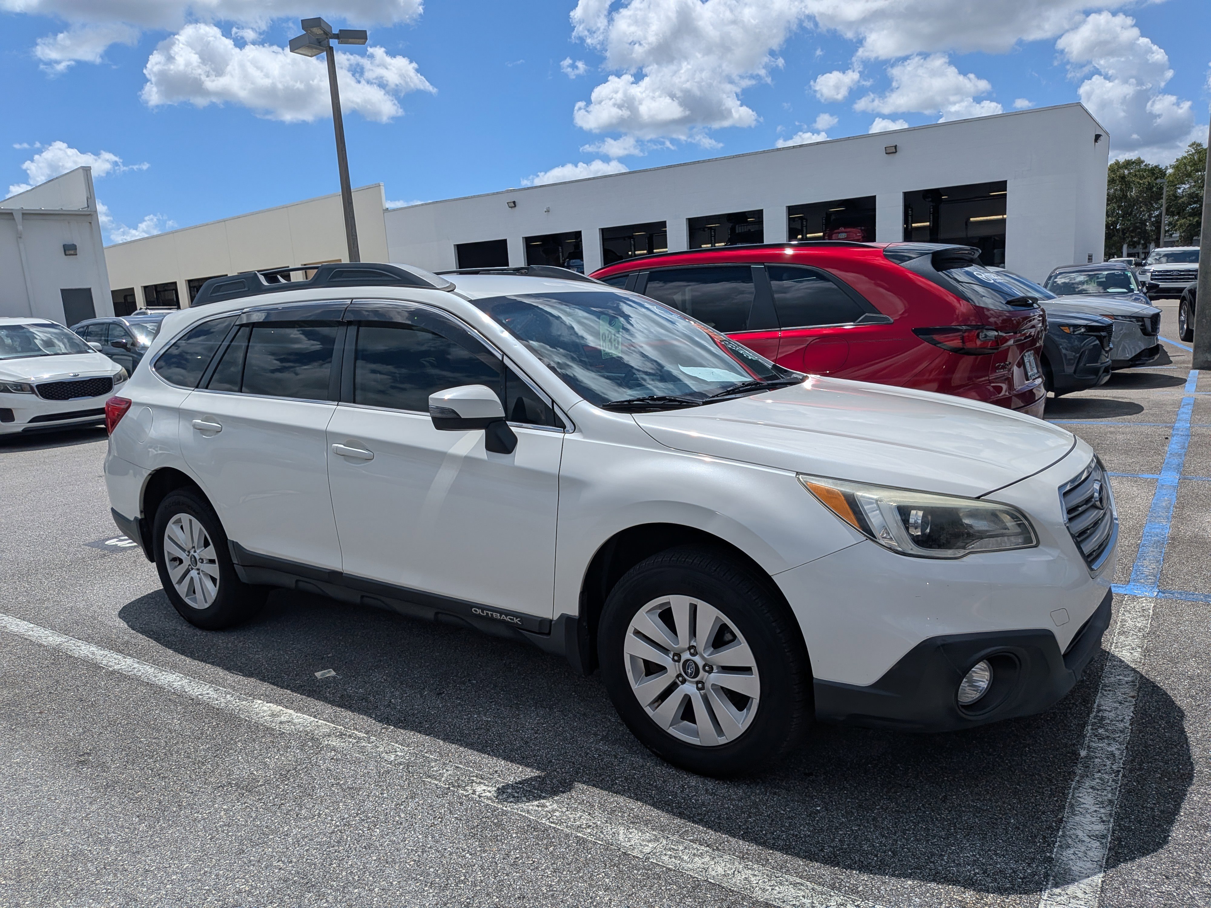 Used 2016 Subaru Outback 2.5i Premium AWD/4WD image 2