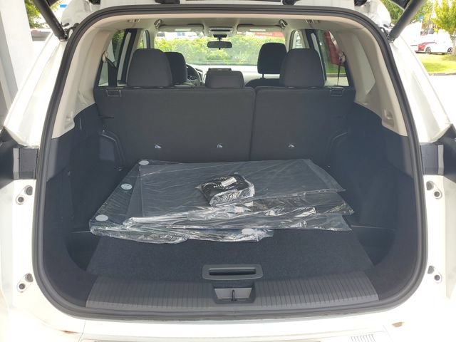 Certified 2026 Nissan Rogue SV FWD image 6