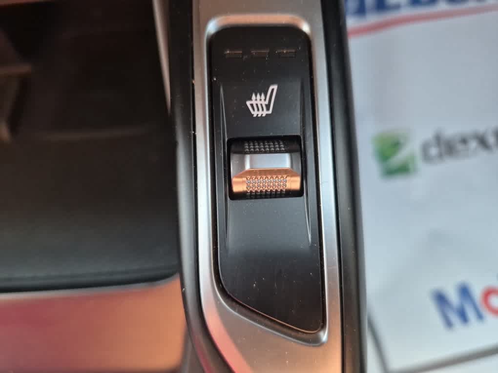 Used 2025 Kia Sorento EX AWD/4WD image 24