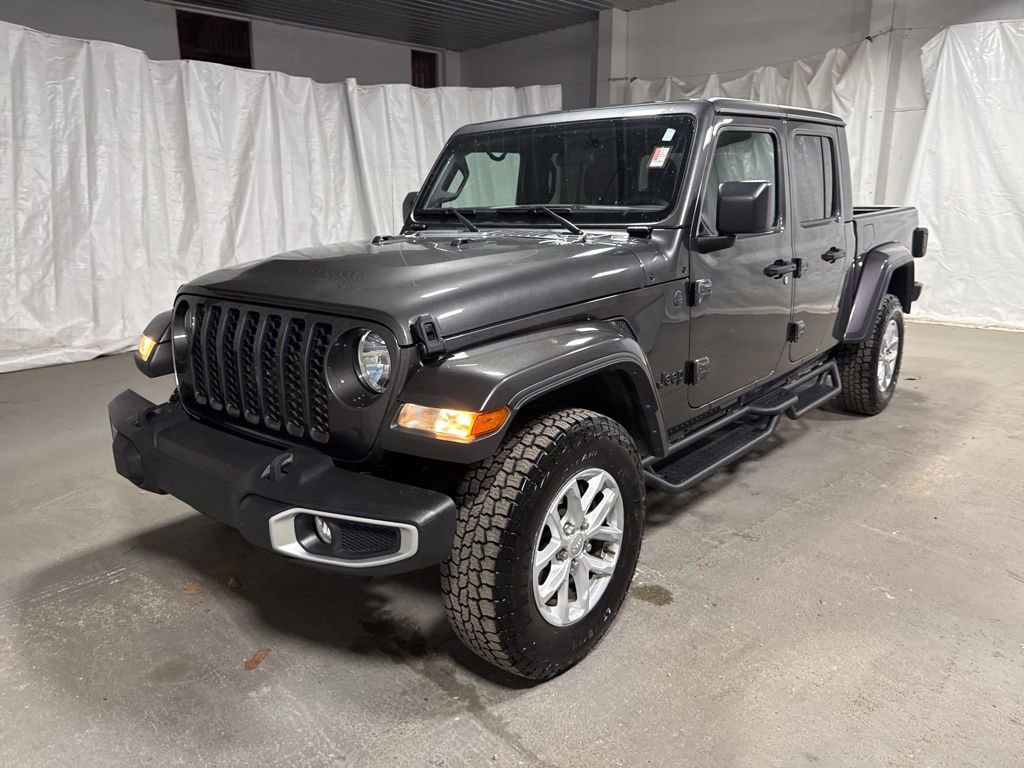 Used 2023 Jeep Gladiator Sport AWD/4WD image 3