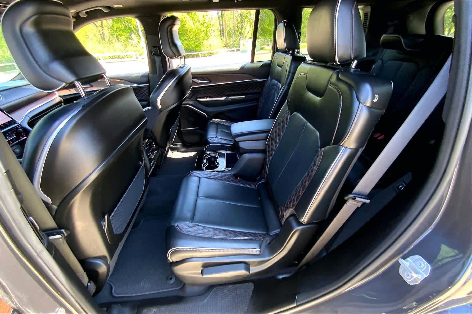 Used 2024 Jeep Grand Cherokee L Summit w/ High Altitude Package image 20