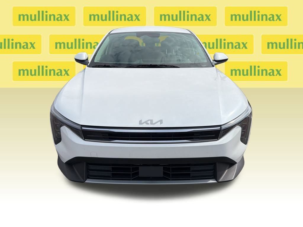Used 2025 Kia K4 EX image 2