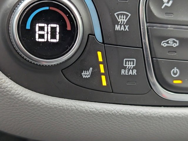 Used 2023 Chevrolet Equinox LT w/ Driver Convenience Package image 17