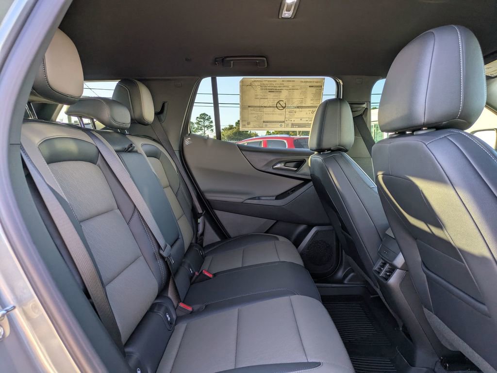 New 2026 Chevrolet Equinox LT w/ Convenience Package II image 31