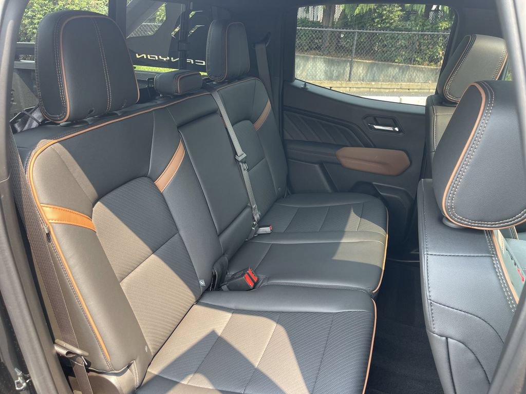 Certified 2025 GMC Canyon AT4 w/ Nightfall Edition AWD/4WD image 28