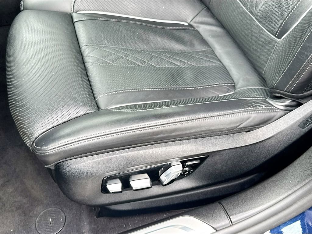 Used 2022 BMW 740i xDrive w/ Luxury Rear Seating Package image 21