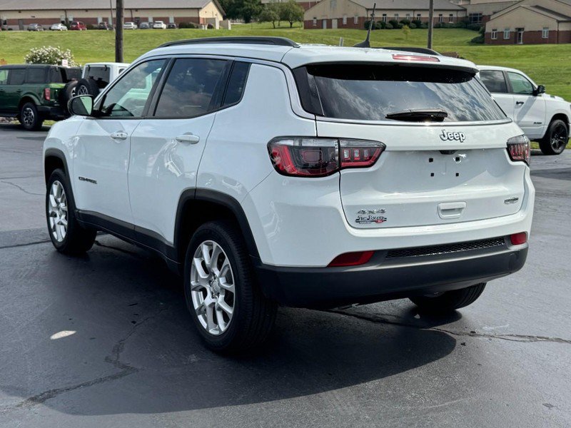 Used 2023 Jeep Compass Latitude AWD/4WD image 6