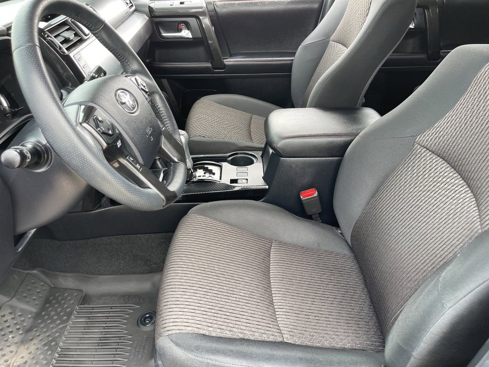 Used 2021 Toyota 4Runner TRD Off-Road AWD/4WD image 21