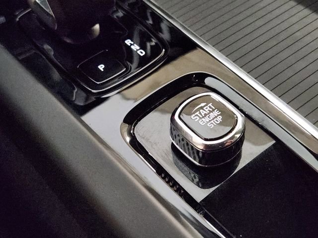 Used 2024 Volvo S60 B5 Core image 21