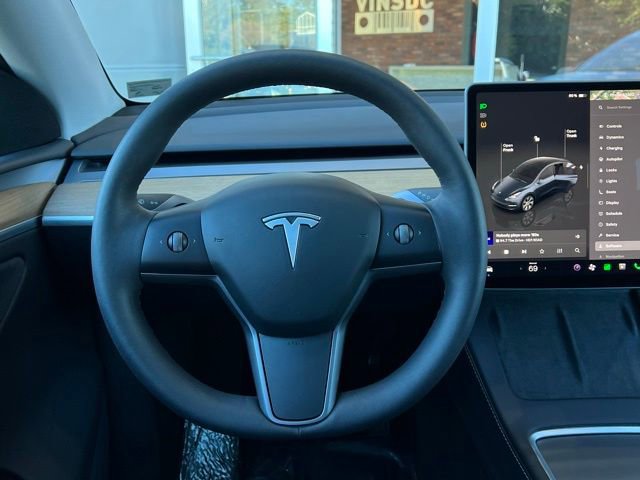 Used 2024 Tesla Model Y Long Range image 28