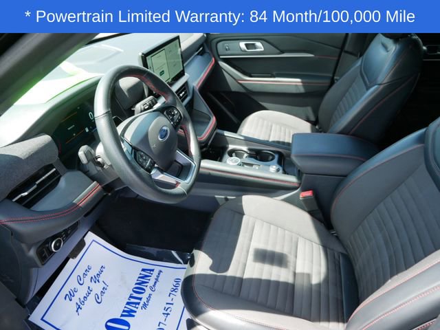 Used 2025 Ford Explorer ST-Line w/ ST-Line Street Pack AWD/4WD image 7