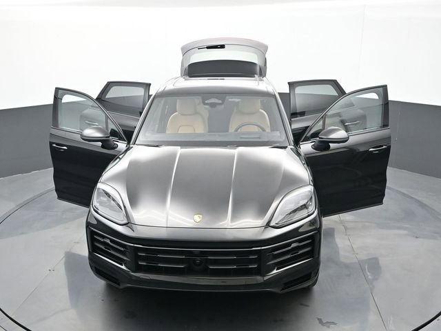 New 2026 Porsche Cayenne image 31