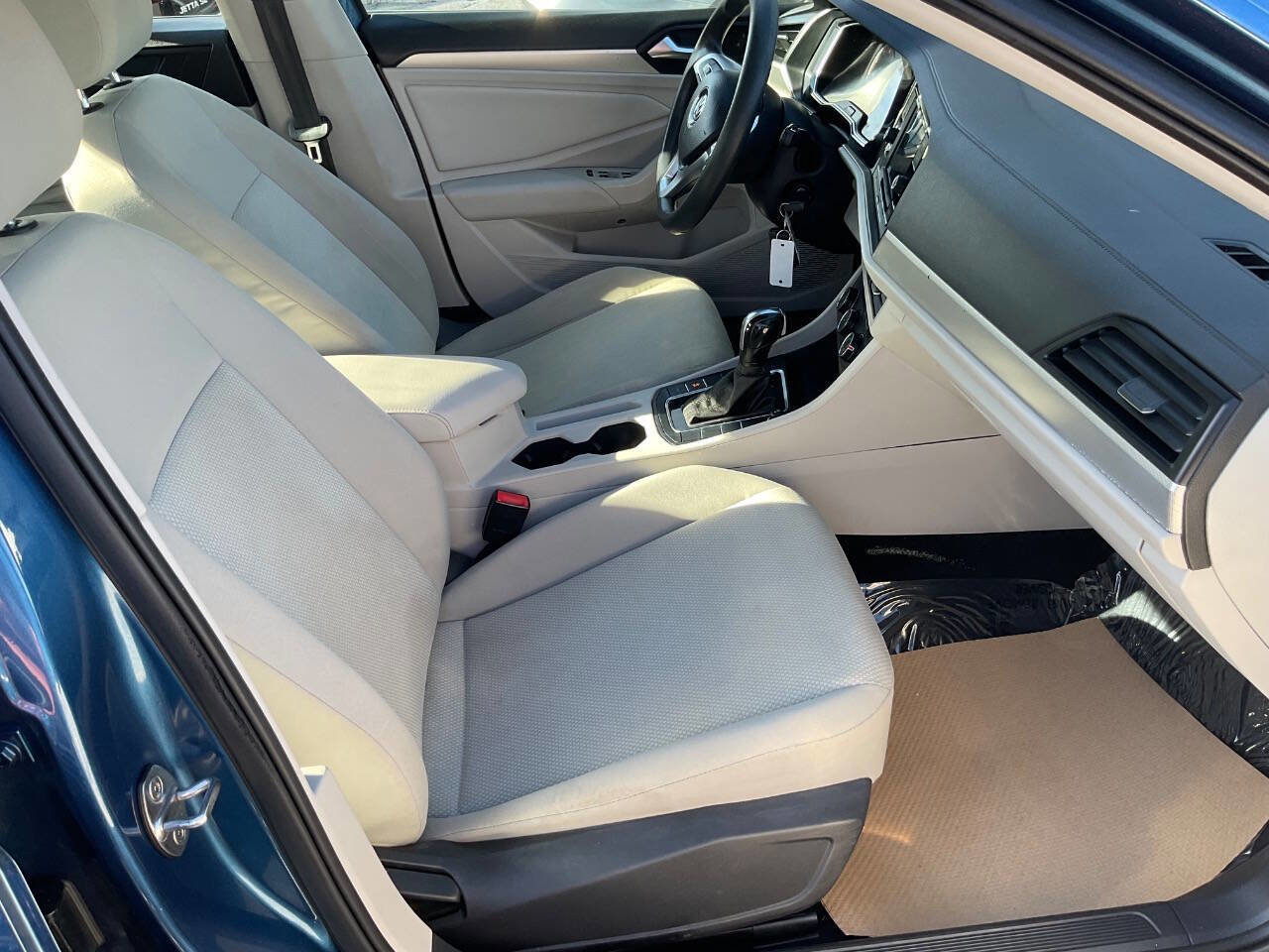 Used 2019 Volkswagen Jetta S image 18