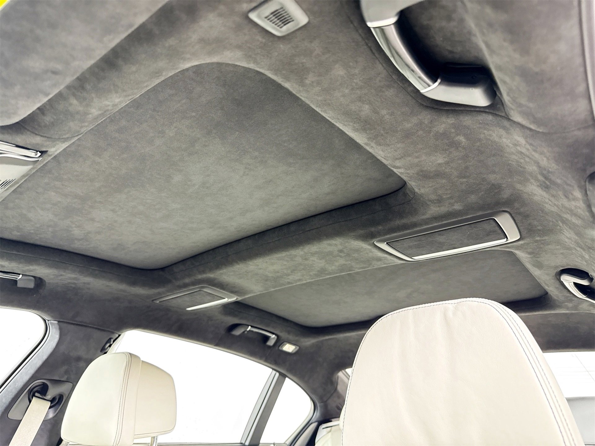 Used 2022 BMW ALPINA B7 xDrive ALPINA B7 xDrive image 31