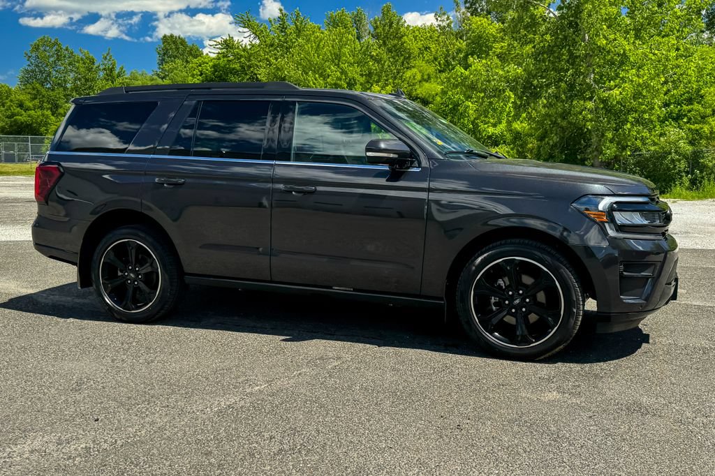 Certified 2023 Ford Expedition Limited AWD/4WD image 2